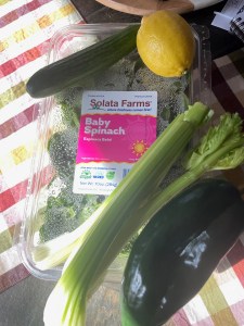 Ingredients for a de-toxifying green juice