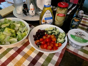 Greek salad toppings