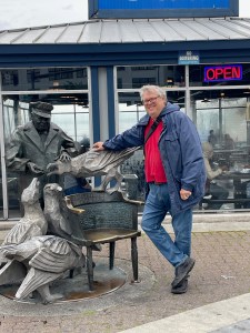 Monument to seagulls at Ivars