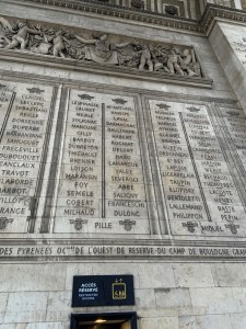 Names engraved on the arc
